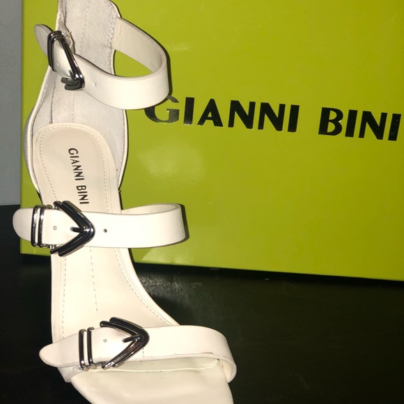 Gianni Bini Size 8M - Picture 3 of 5